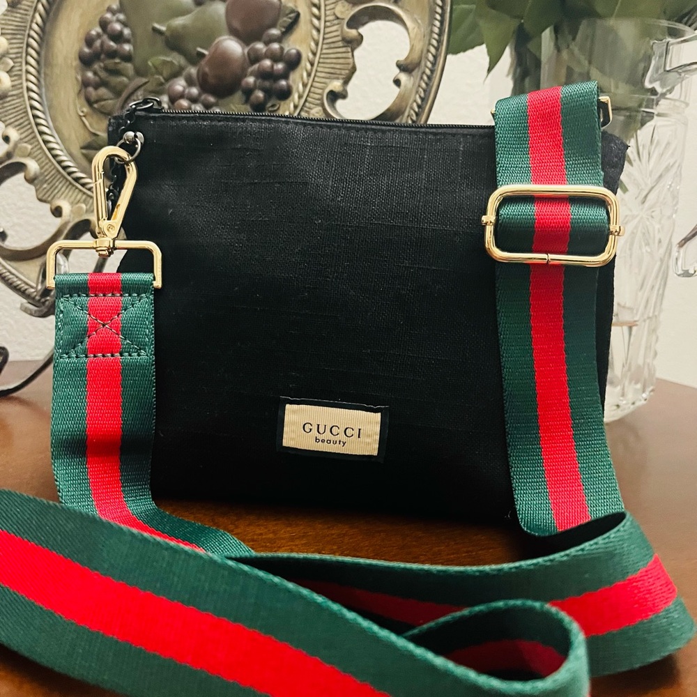 Gucci converted to a crossbody bag - Picture 2 of 10